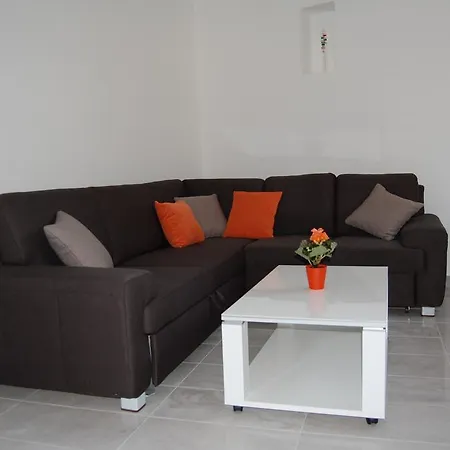 Beach House Tribunj Vikendica
